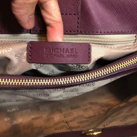 MIchael Kors handbag - Picture 12 of 16